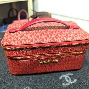 Michael Kors Jet Set travel cosmetics bag NWT